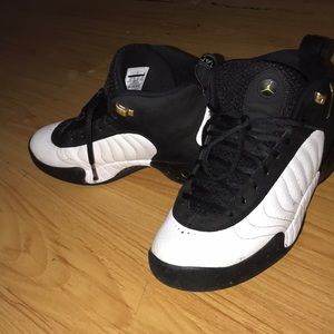 Black and white jumpman pros